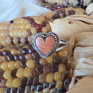 Beautiful NWT Native American Navajo Orange Spiny & Sterling Heart Ring 🧡🎁🩶